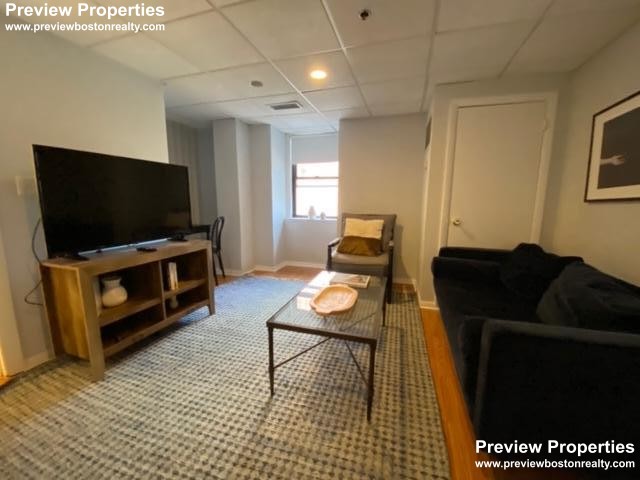 62 Boylston St, Back Bay