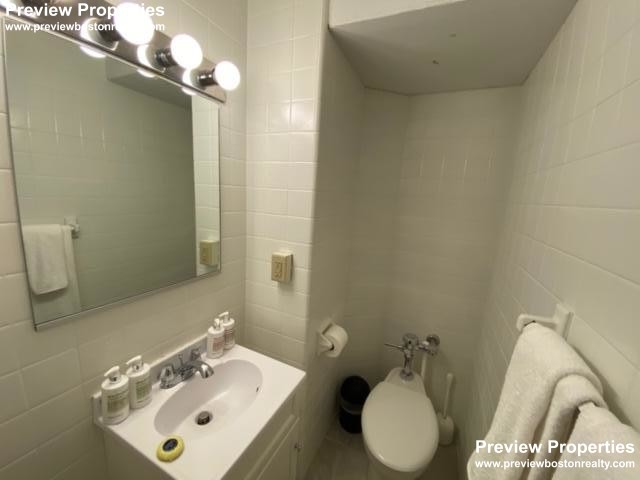 62 Boylston St, Back Bay