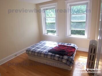 3 bed, 1 bath apartment for rent at 40 Chester St Unit 11, Allston — photo 9 of 13