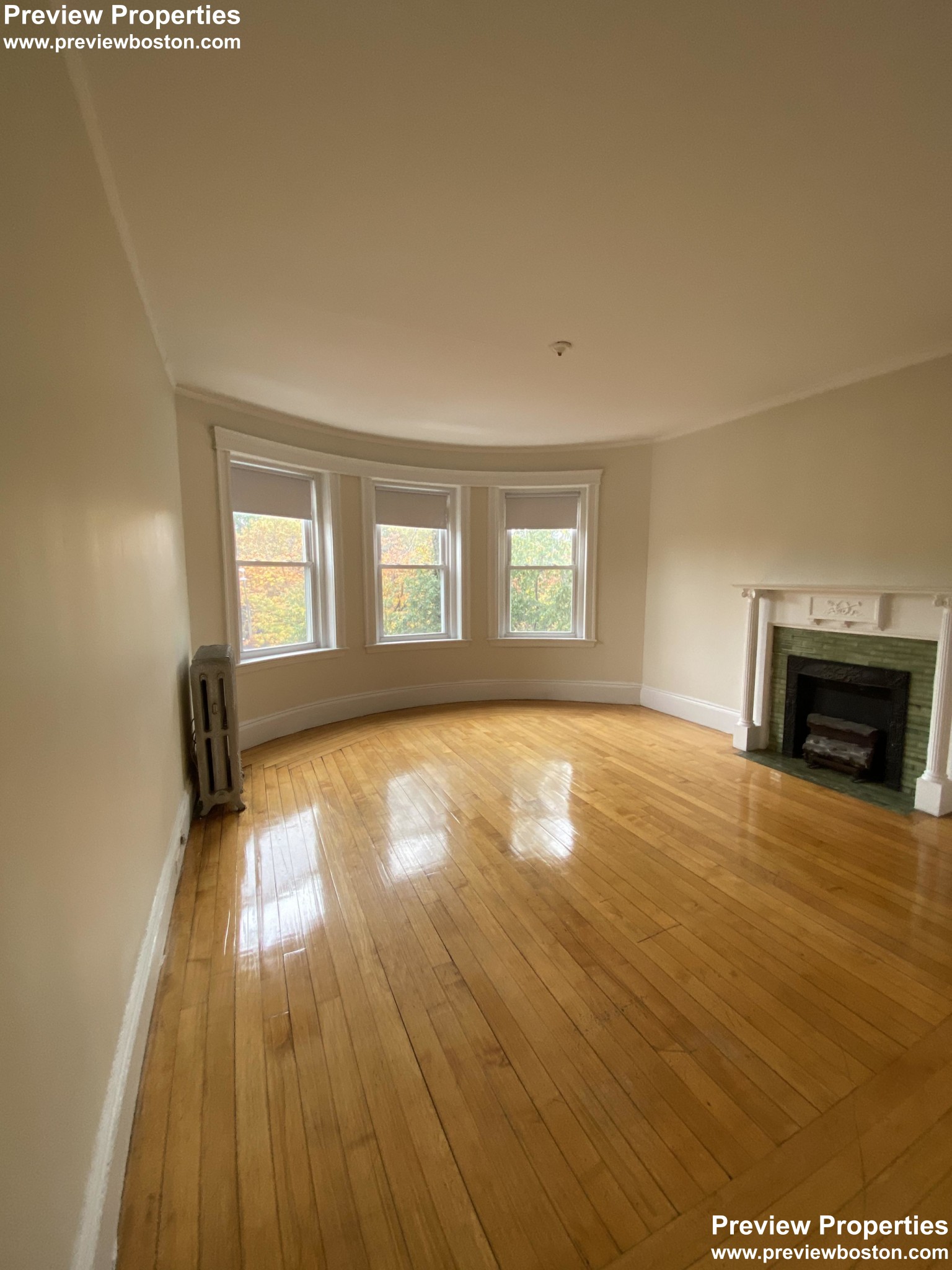 1822 Beacon St, Washington Square