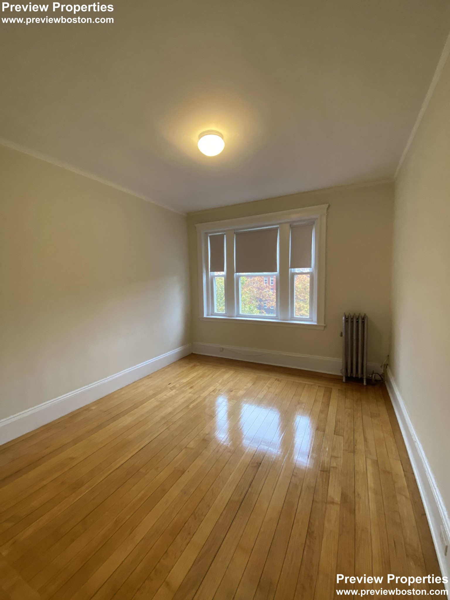 1822 Beacon St, Washington Square