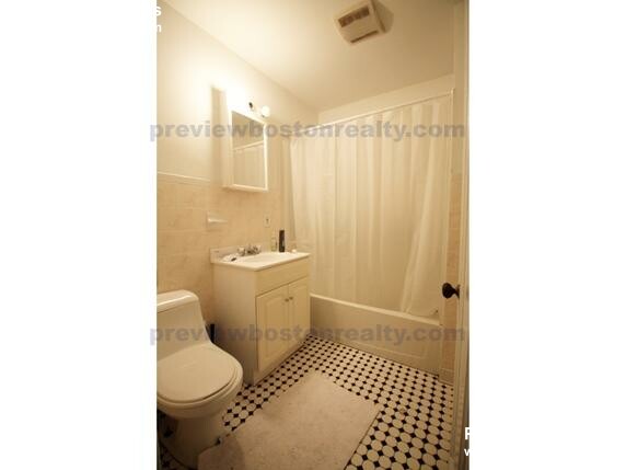 316 Saint Paul St, Brookline Village