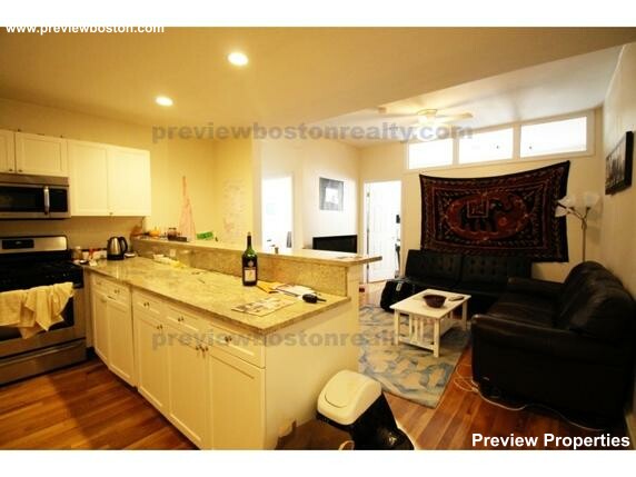 316 Saint Paul St, Brookline Village