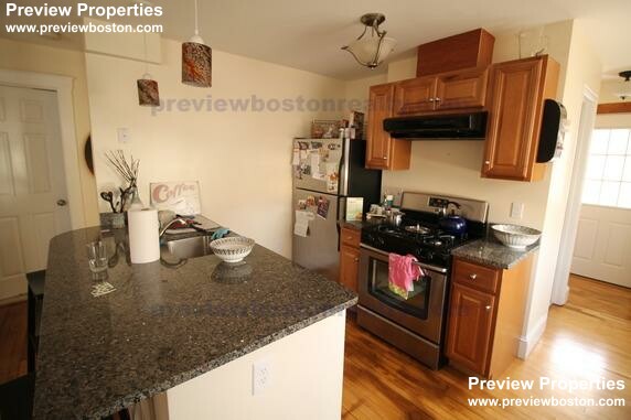 61 Poplar St, Mount Auburn (Watertown)