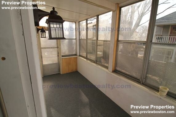 61 Poplar St, Mount Auburn (Watertown)