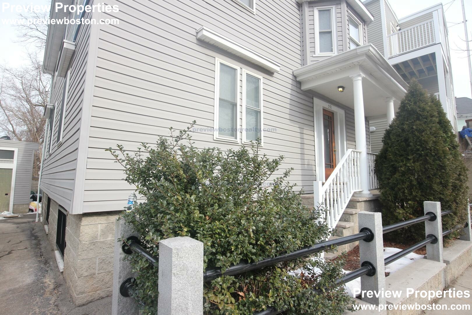 551 Washington St, Brighton