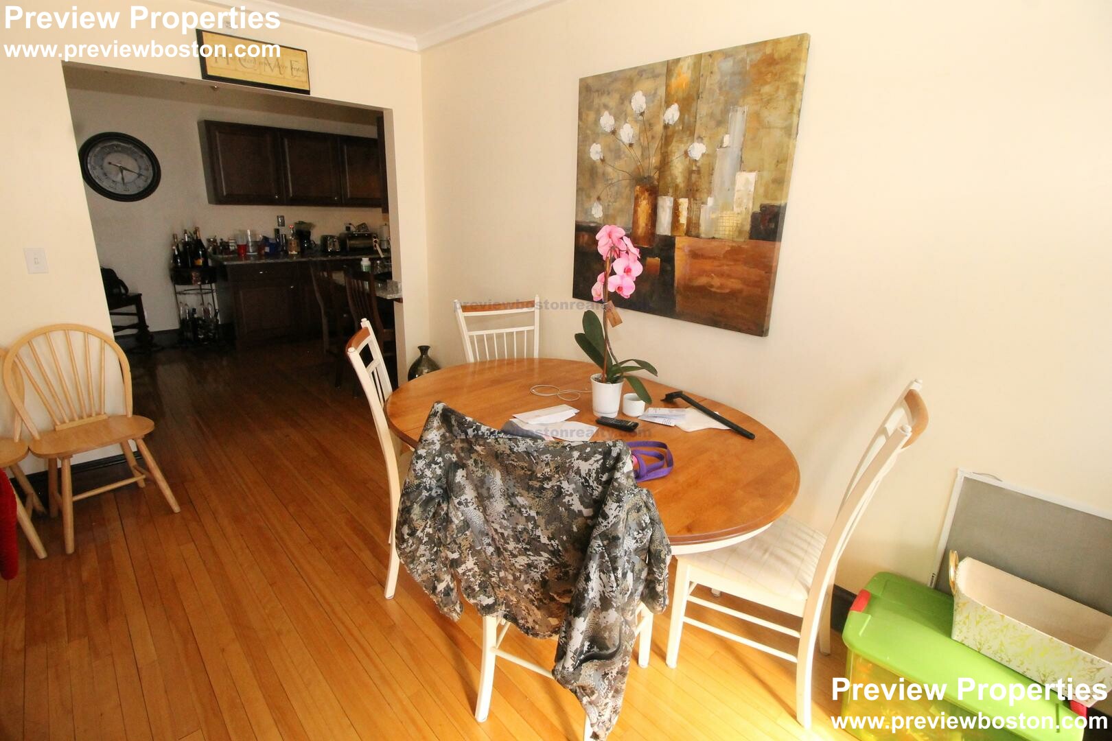 3 bed, 4+ bath apartment for rent at 35 Henshaw St Unit 2, Brighton — photo 4 of 12