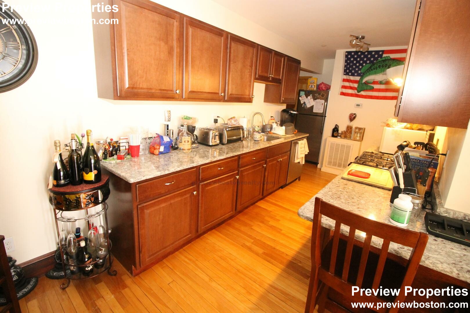 3 bed, 4+ bath apartment for rent at 35 Henshaw St Unit 2, Brighton
