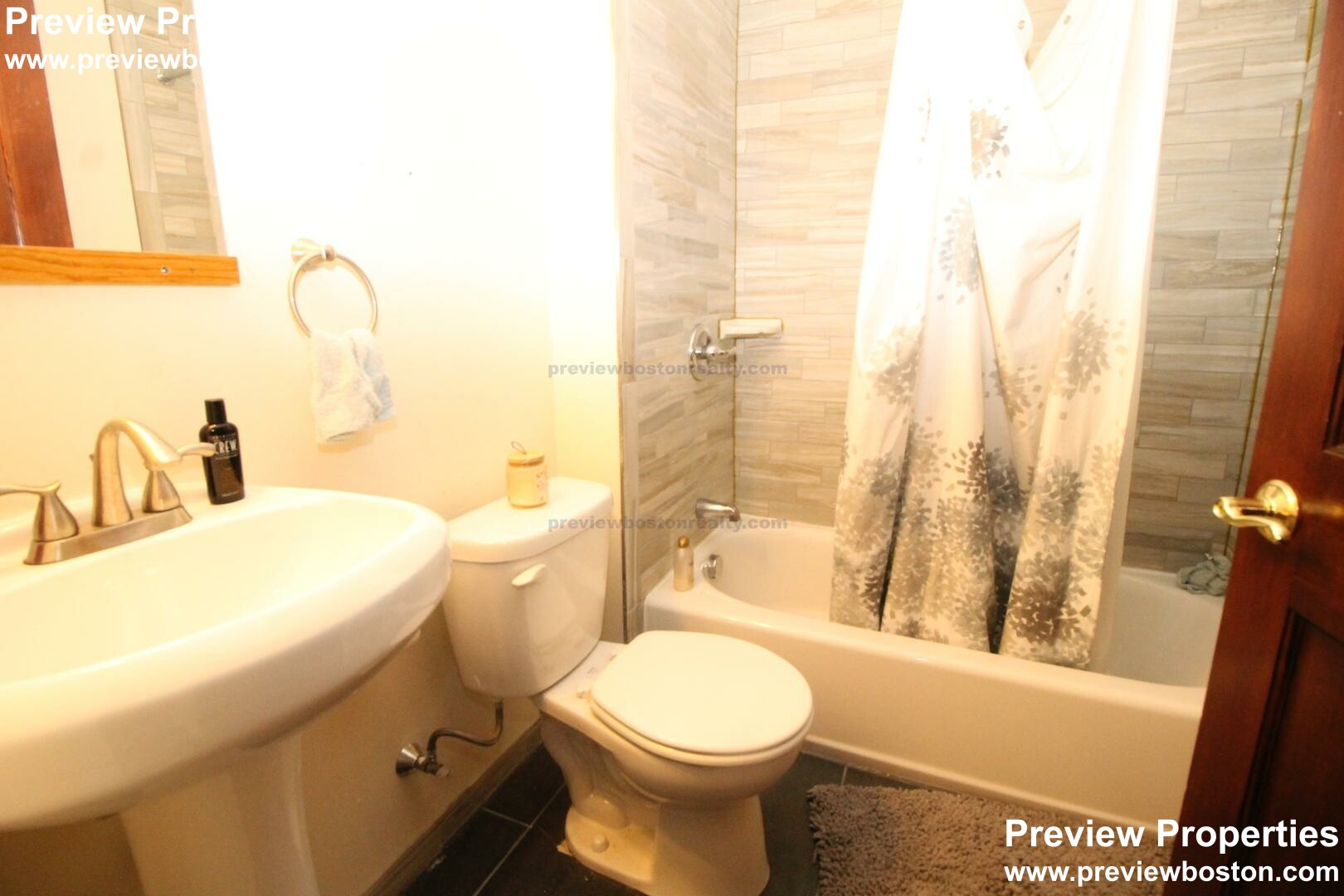 3 bed, 4+ bath apartment for rent at 35 Henshaw St Unit 2, Brighton — photo 9 of 12