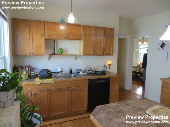 41 Easton St, Allston