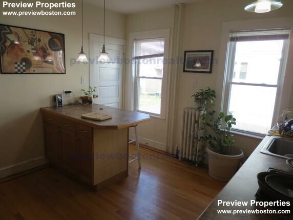 41 Easton St, Allston