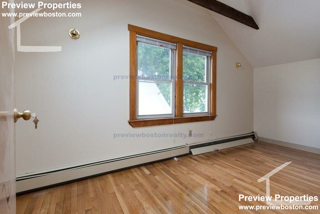 171 Cambridge St, Allston