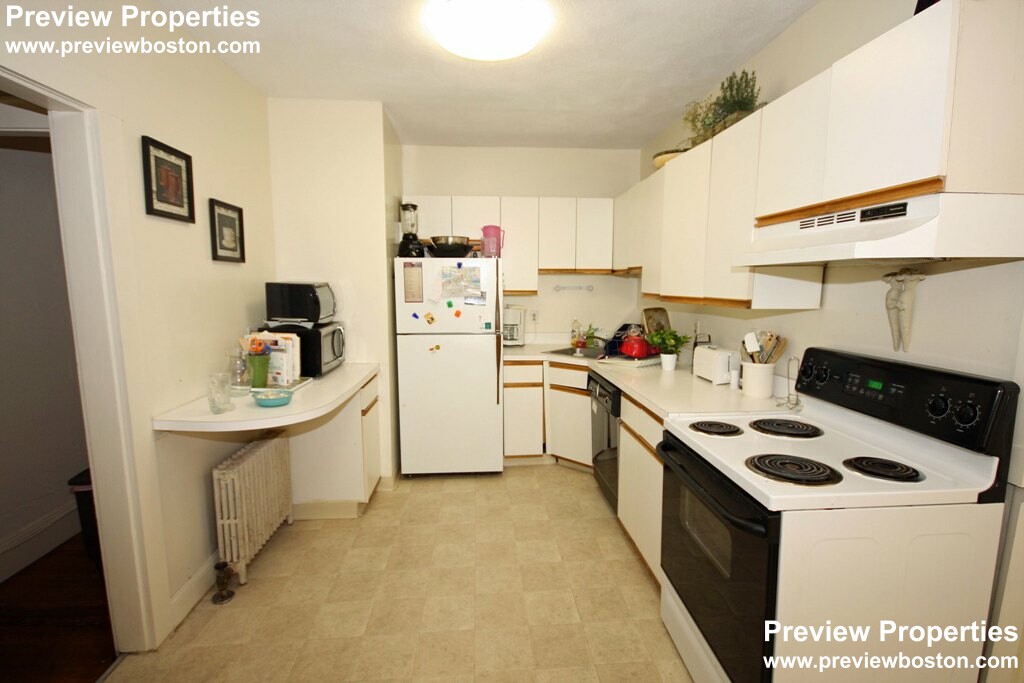 1474 Commonwealth Ave, Brighton