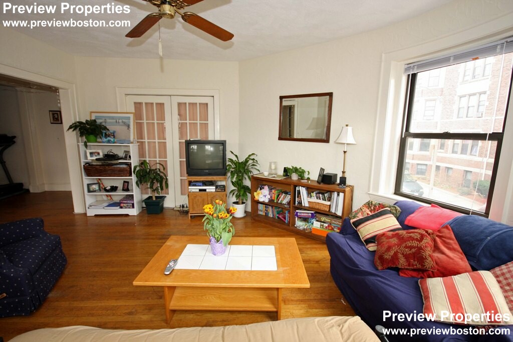 1474 Commonwealth Ave, Brighton