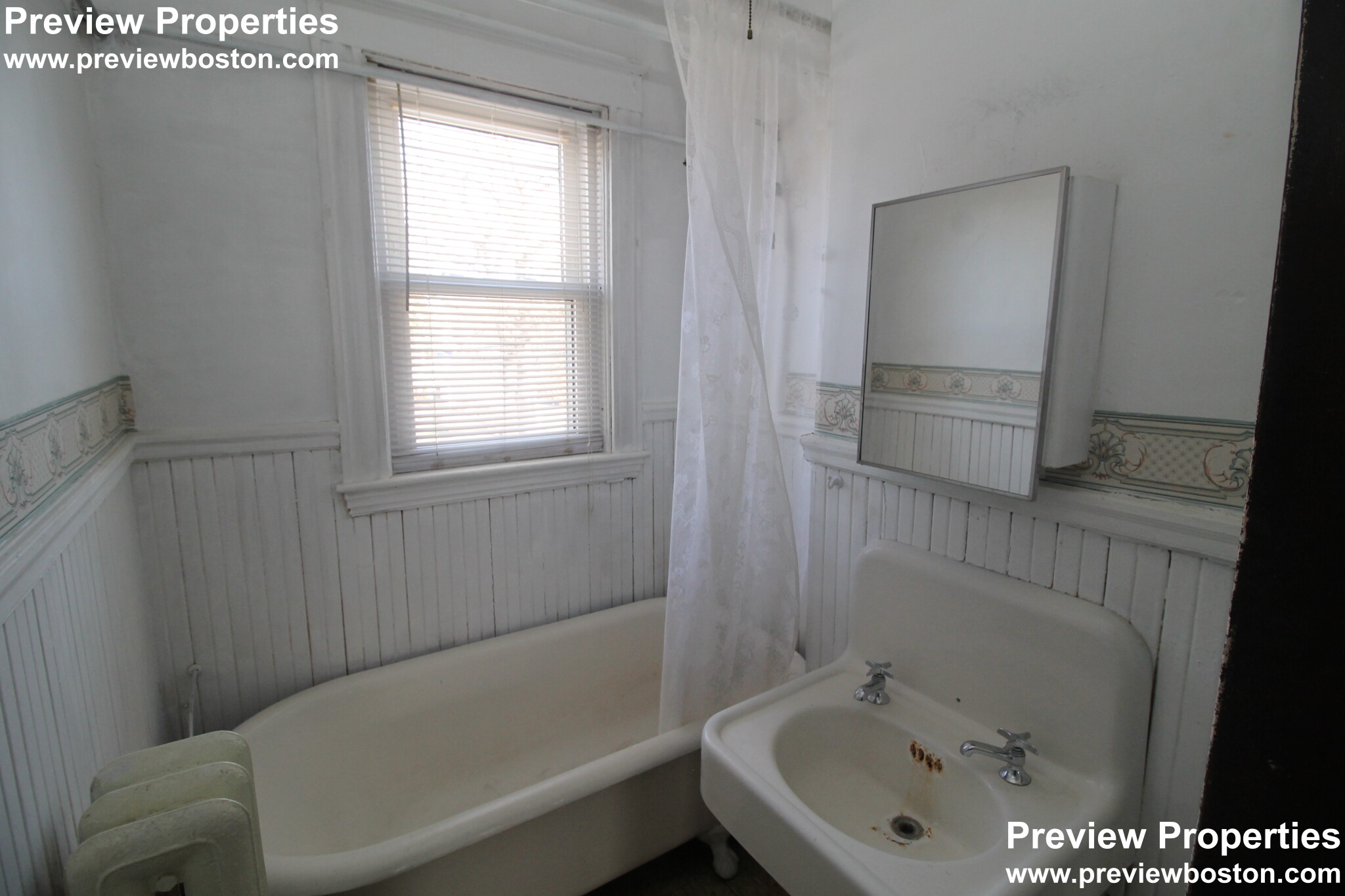 4 bed, 2 bath apartment for rent at 91 Jackson Rd Unit 2, Newton — photo 12 of 19