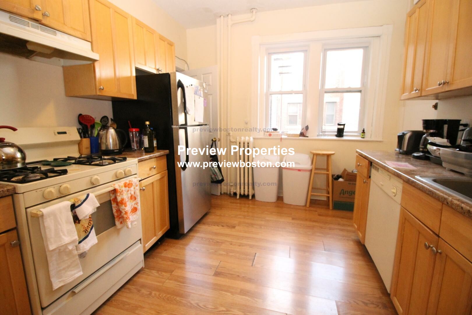 4 bed, 1 bath apartment for rent at 14 Glenville Ave Unit 2, Allston — photo 3 of 17