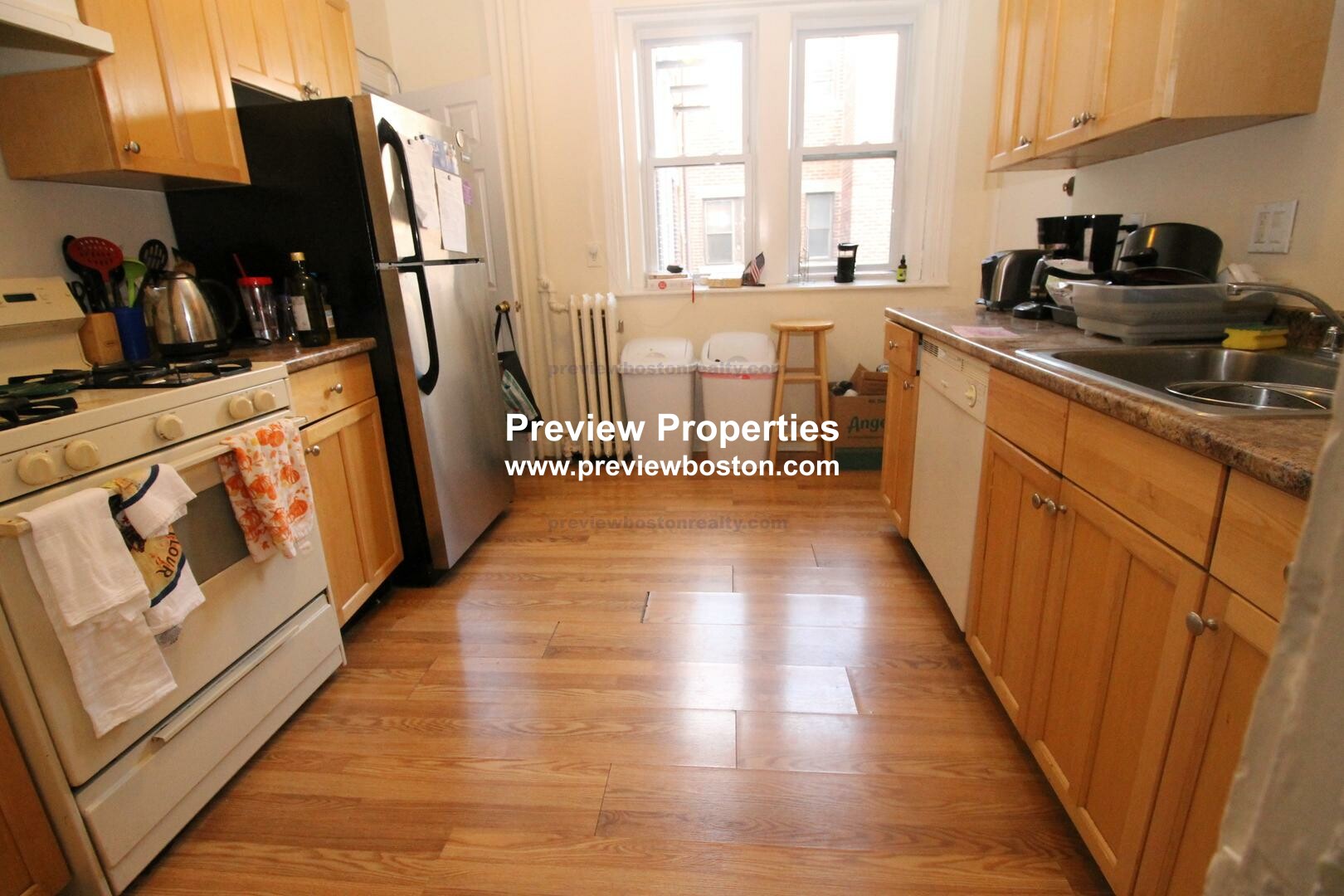 4 bed, 1 bath apartment for rent at 14 Glenville Ave Unit 2, Allston