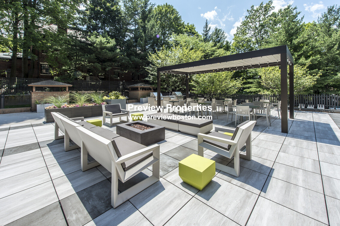 1111 Beacon St, Coolidge Corner