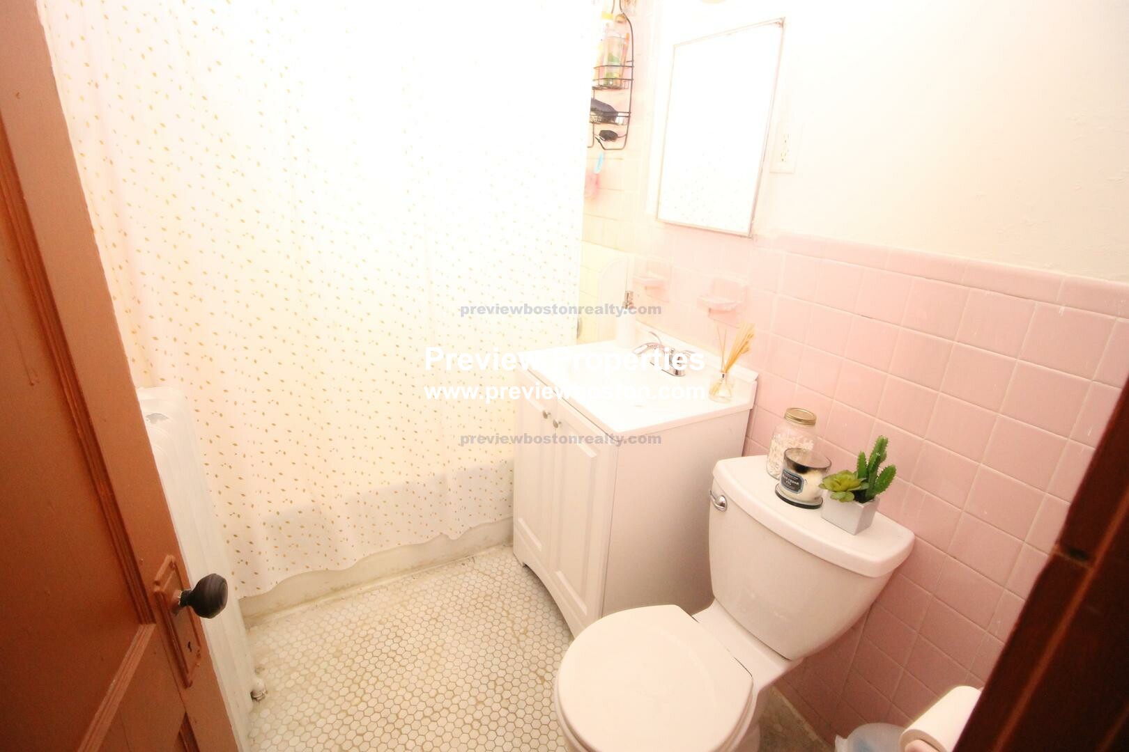 3 bed, 1 bath apartment for rent at 31 Claymoss Rd Unit 3, Brighton — photo 10 of 11