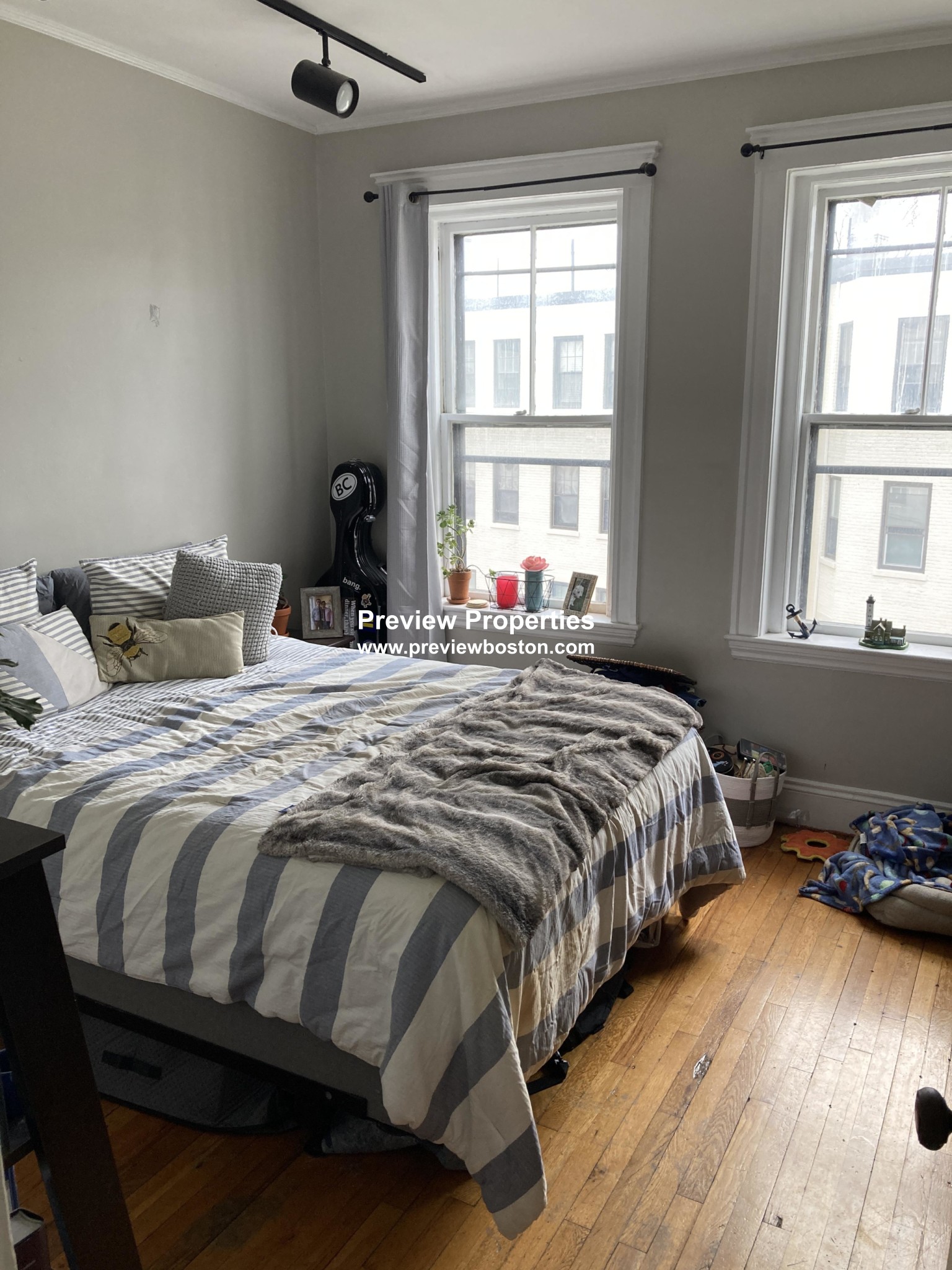 1572 Commonwealth Ave, Brighton