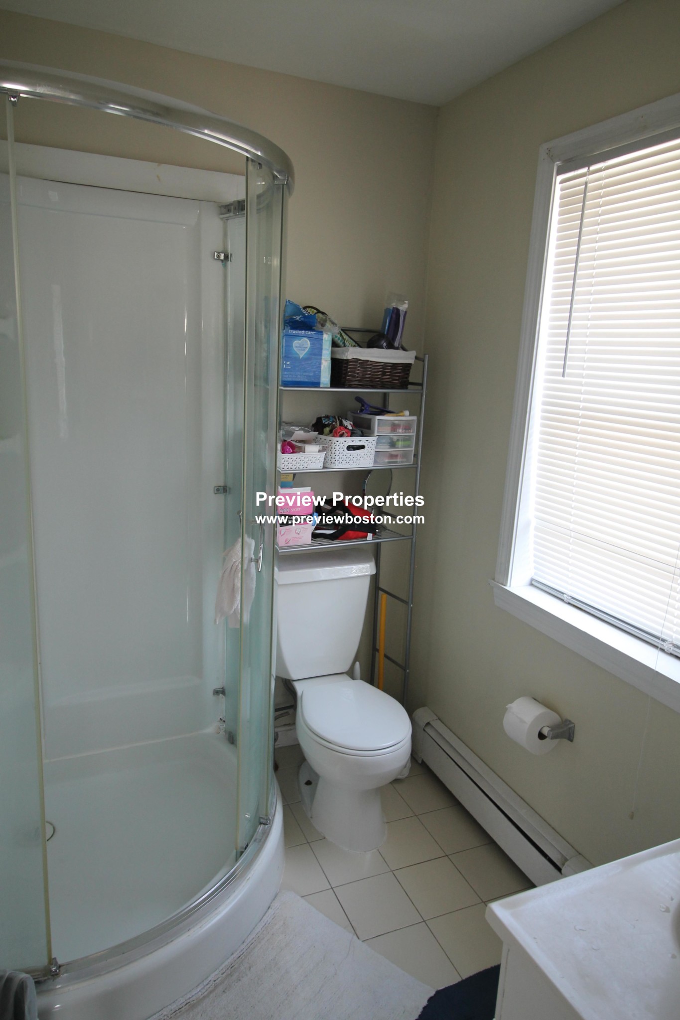 4 bed, 2 bath apartment for rent at 63 Monastery Rd Unit N/A, Brighton — photo 11 of 16