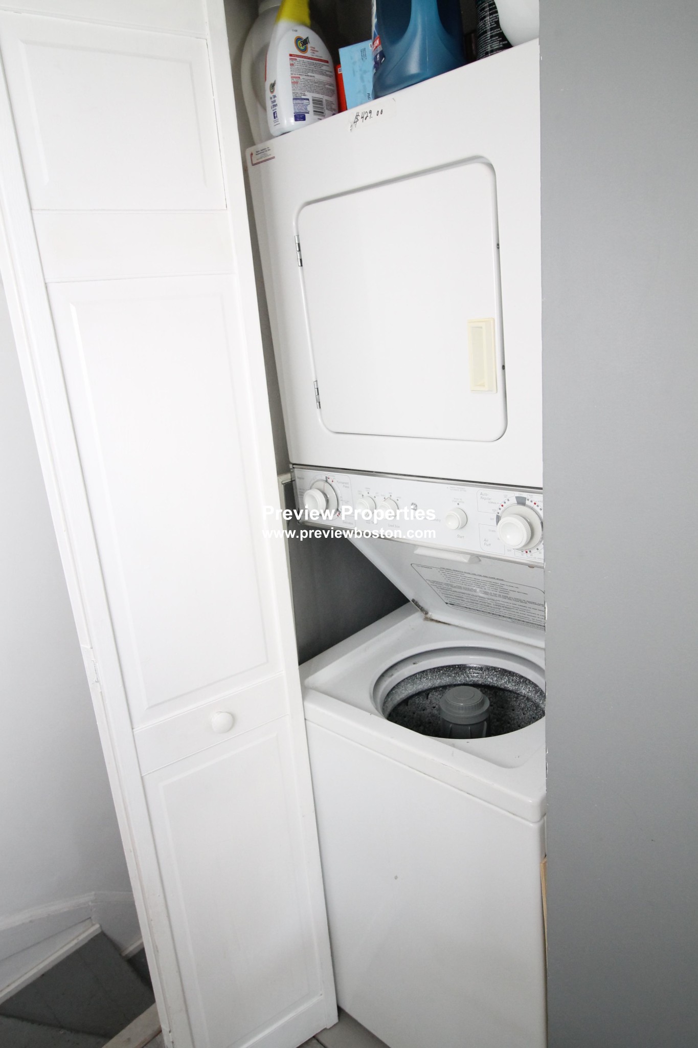 4 bed, 2 bath apartment for rent at 63 Monastery Rd Unit N/A, Brighton — photo 9 of 16