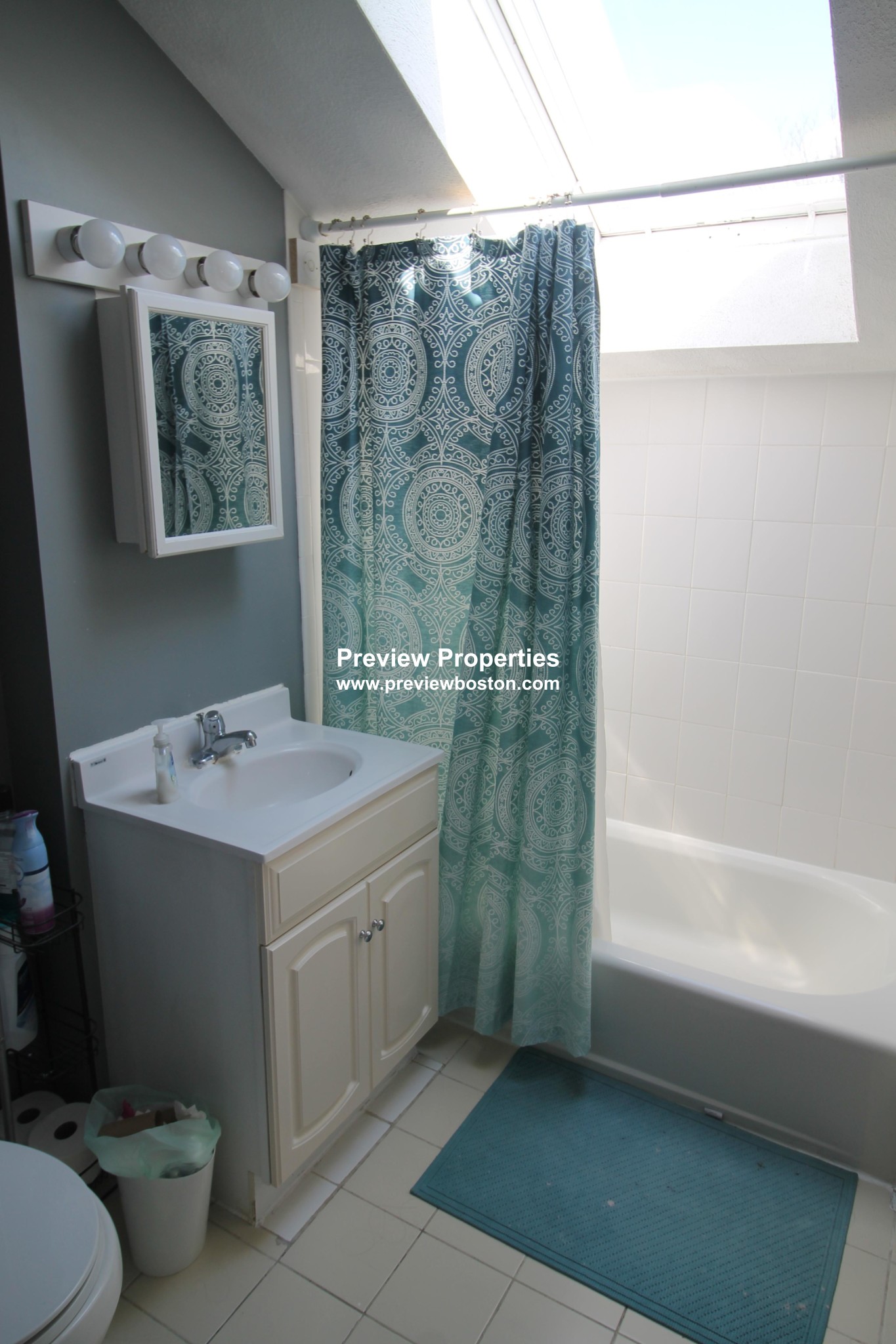 4 bed, 2 bath apartment for rent at 63 Monastery Rd Unit N/A, Brighton — photo 5 of 16