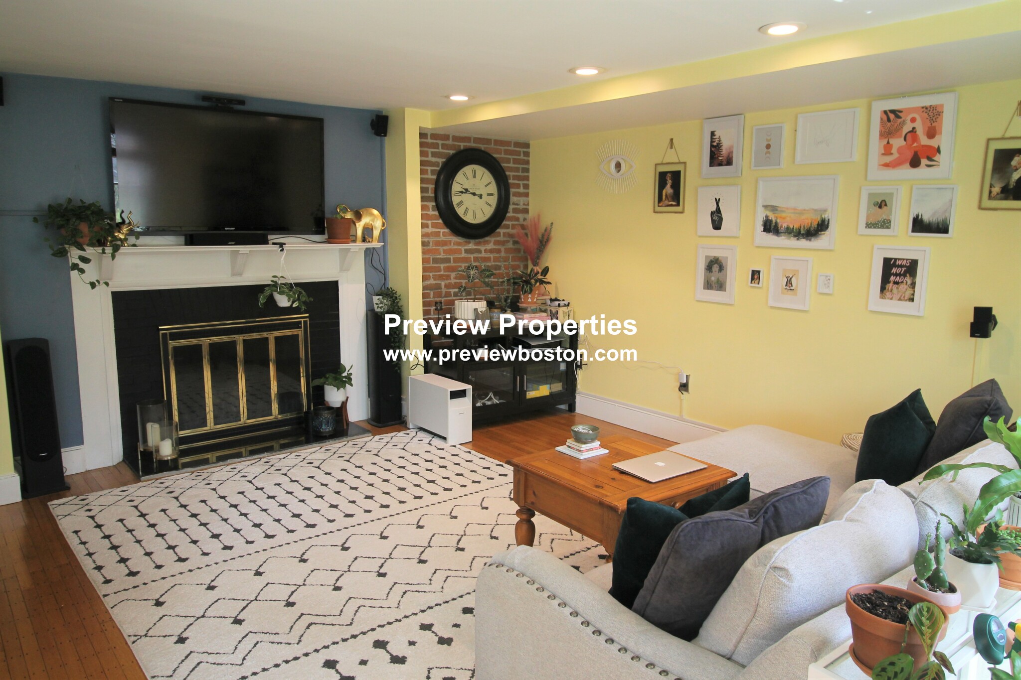 2 bed, 1 bath apartment for rent at 127 Kilsyth Rd Unit 4, Brighton — photo 3 of 13
