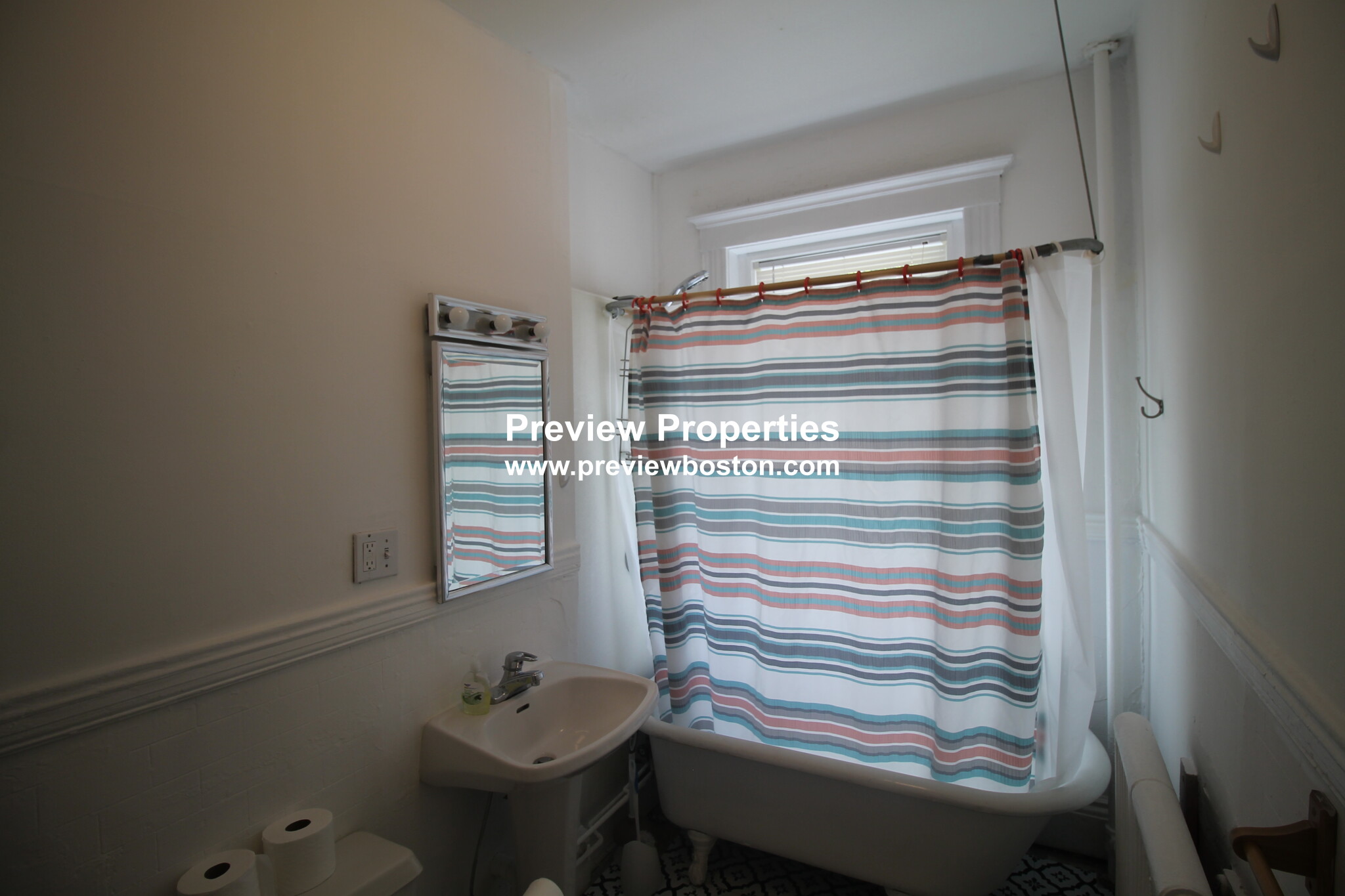 193 Strathmore Rd, Brighton