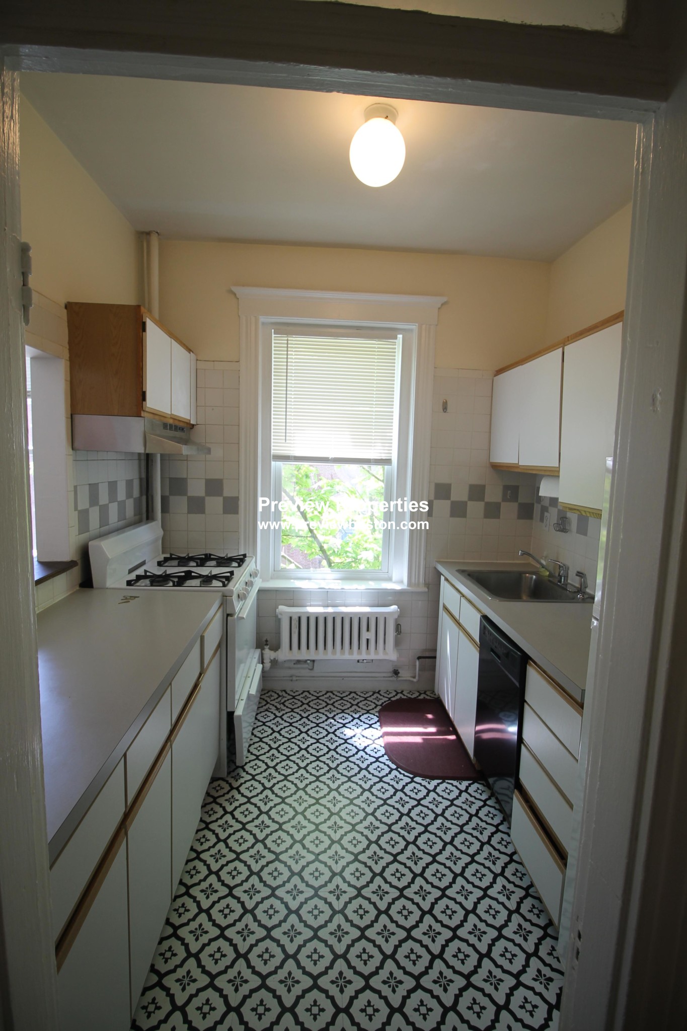 193 Strathmore Rd, Brighton