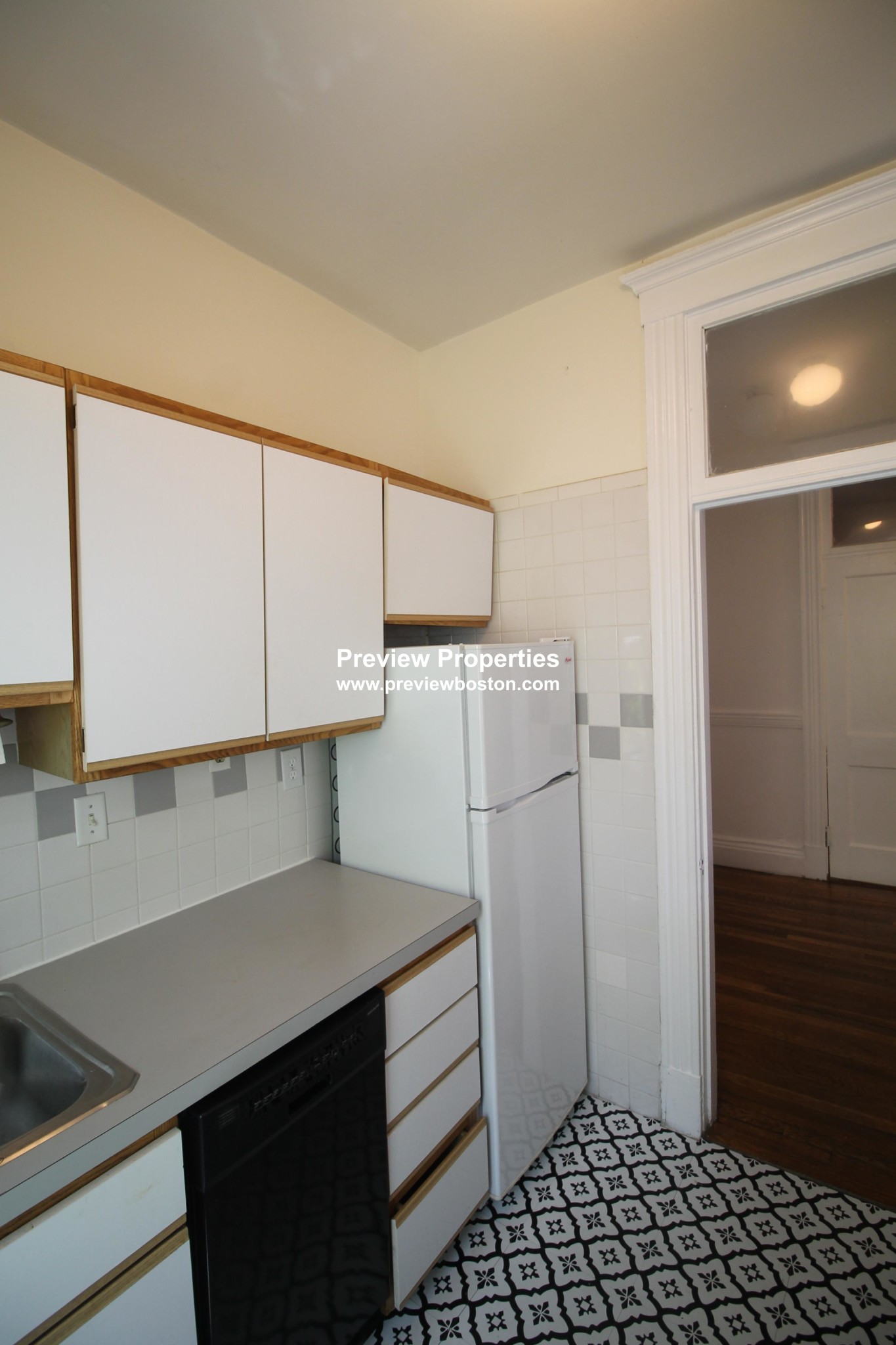 193 Strathmore Rd, Brighton