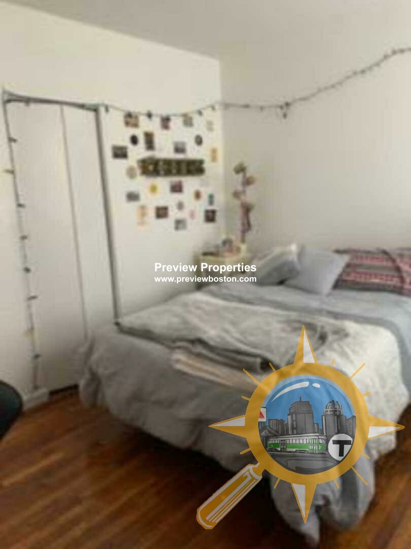 317 Summit Ave, Brighton