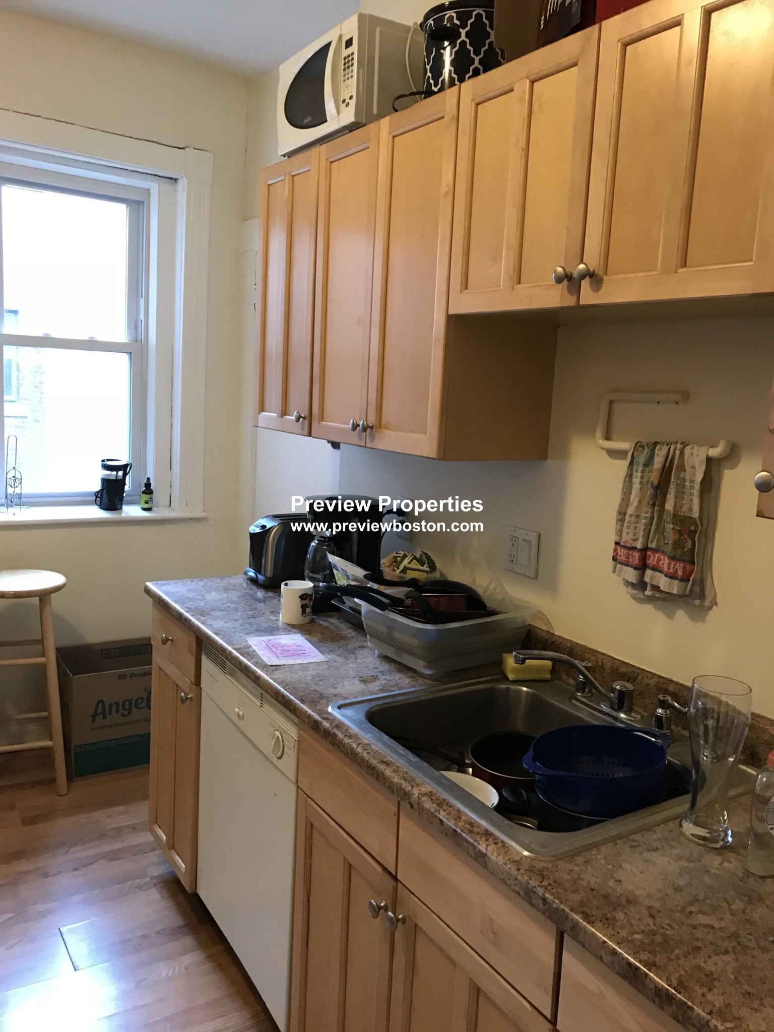 4 bed, 1 bath apartment for rent at 14 Glenville Ave Unit 2, Allston — photo 13 of 17