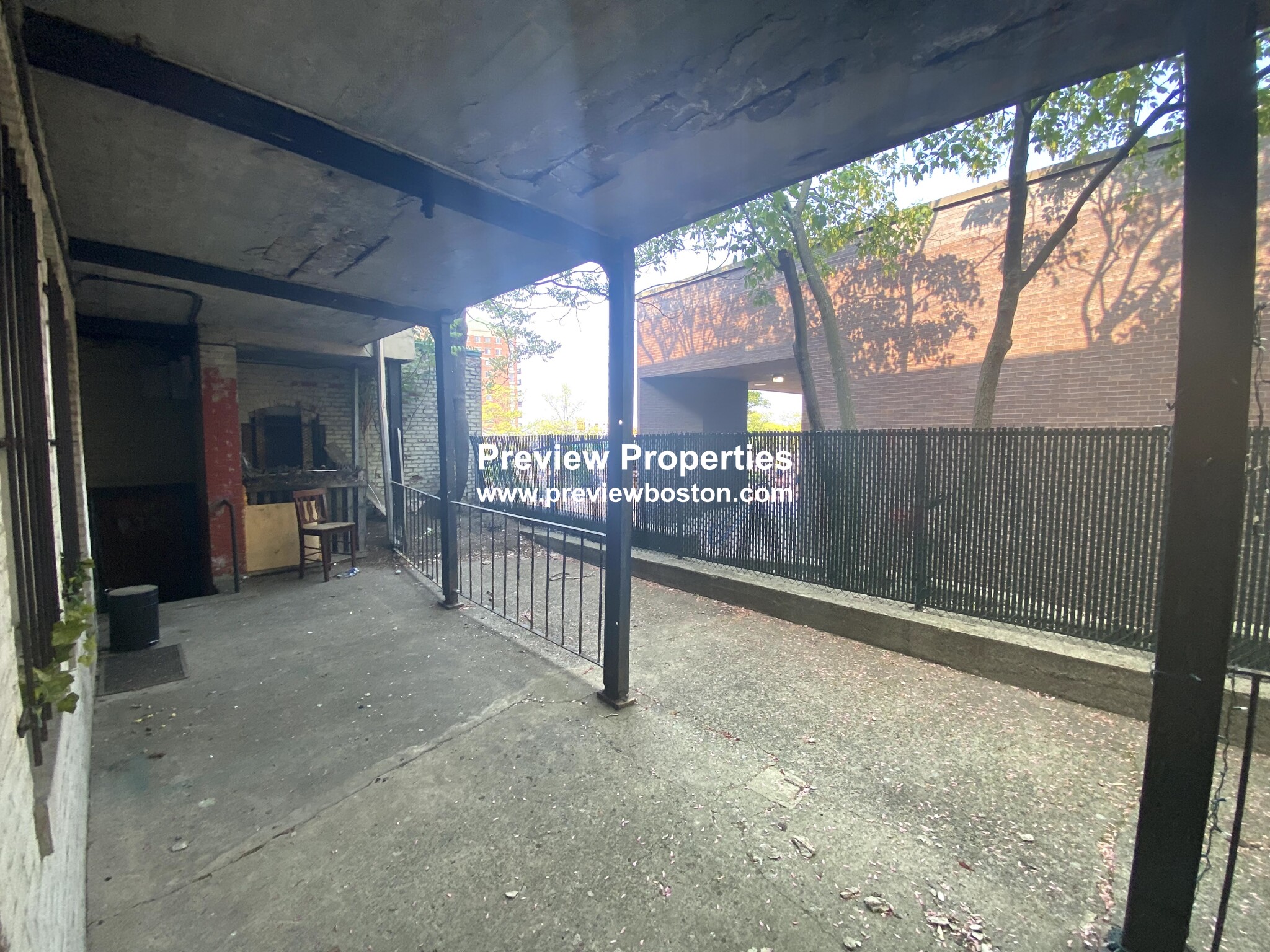 6 Barrows St, Allston