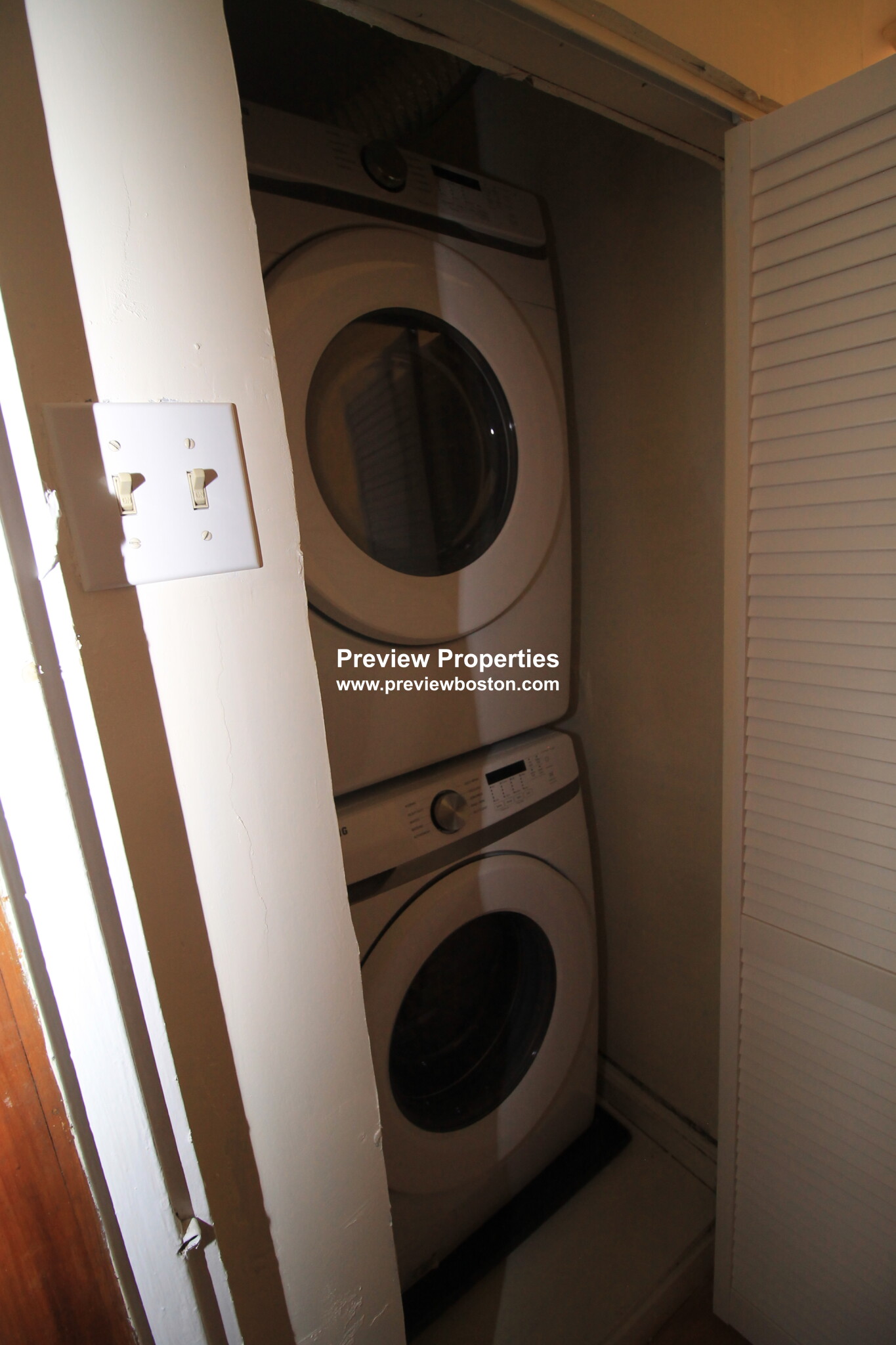 258 Chestnut Hill Ave, Brighton