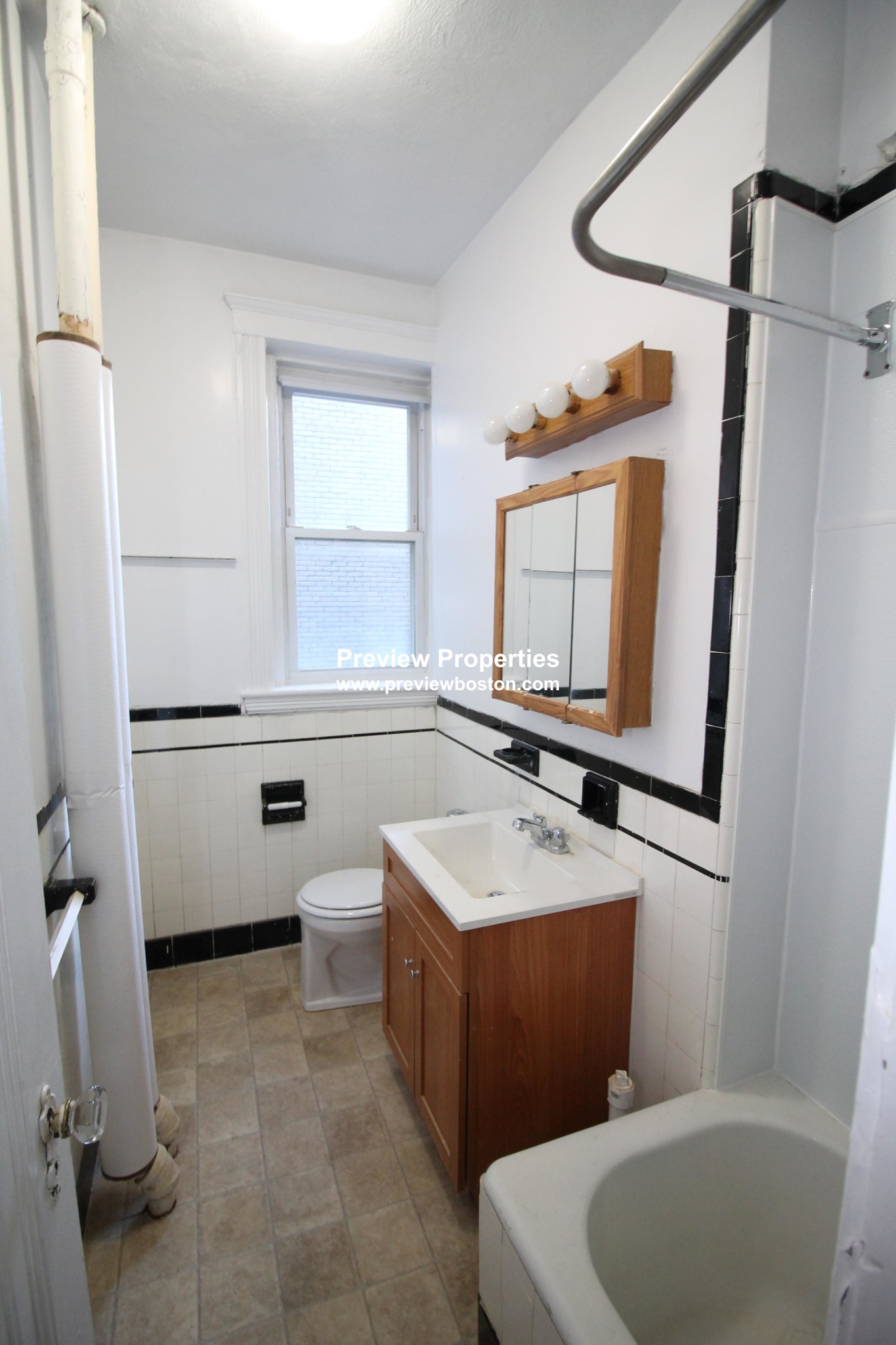 1810 Commonwealth Ave, Brighton