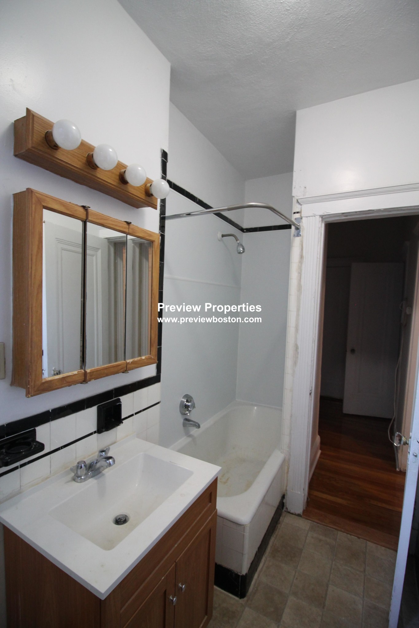 1810 Commonwealth Ave, Brighton