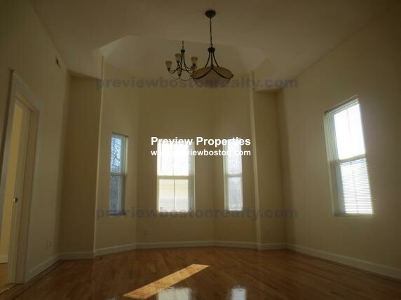 233 Boylston St, Brookline Village