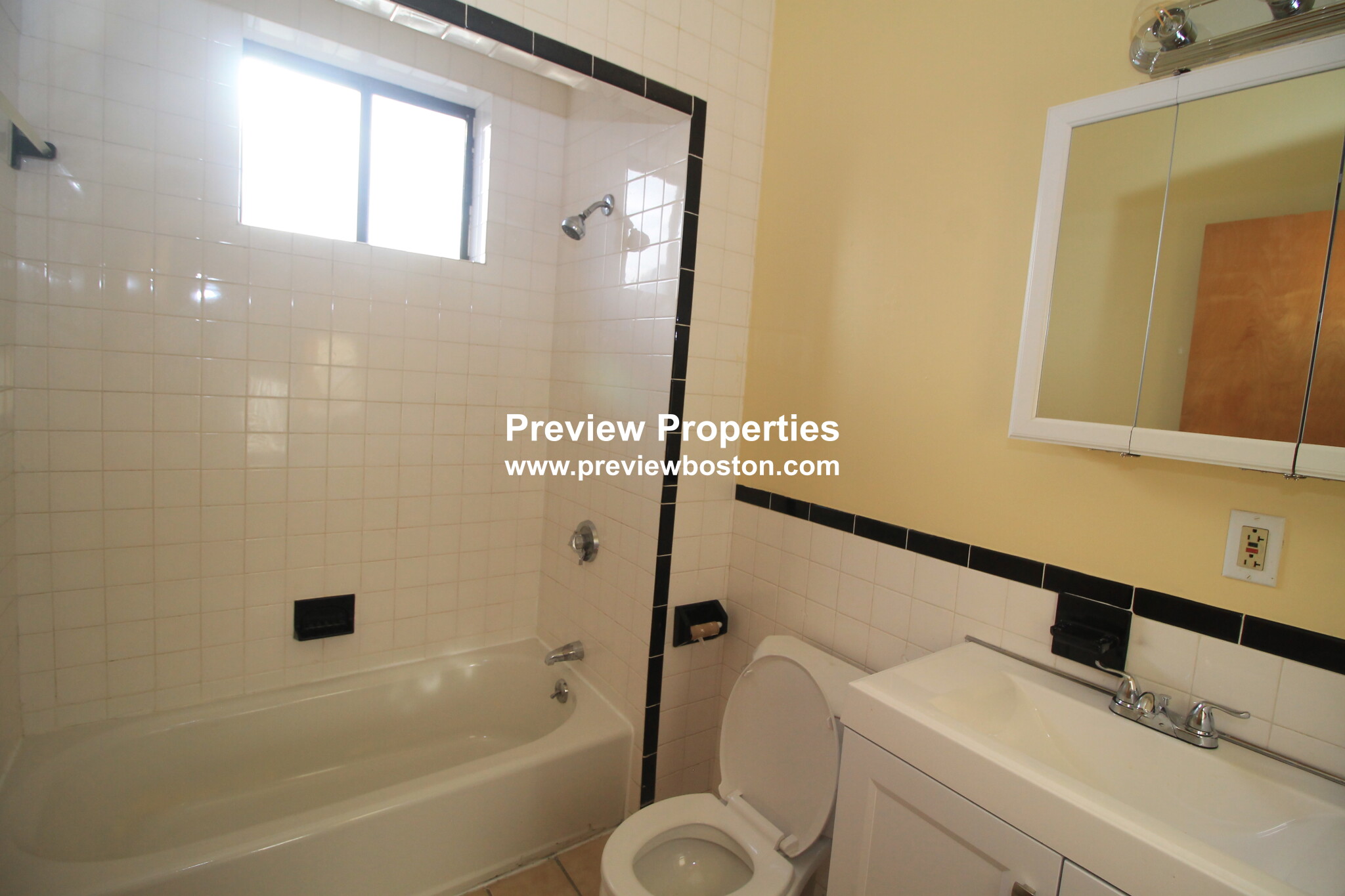 369 Centre St, Jamaica Plain