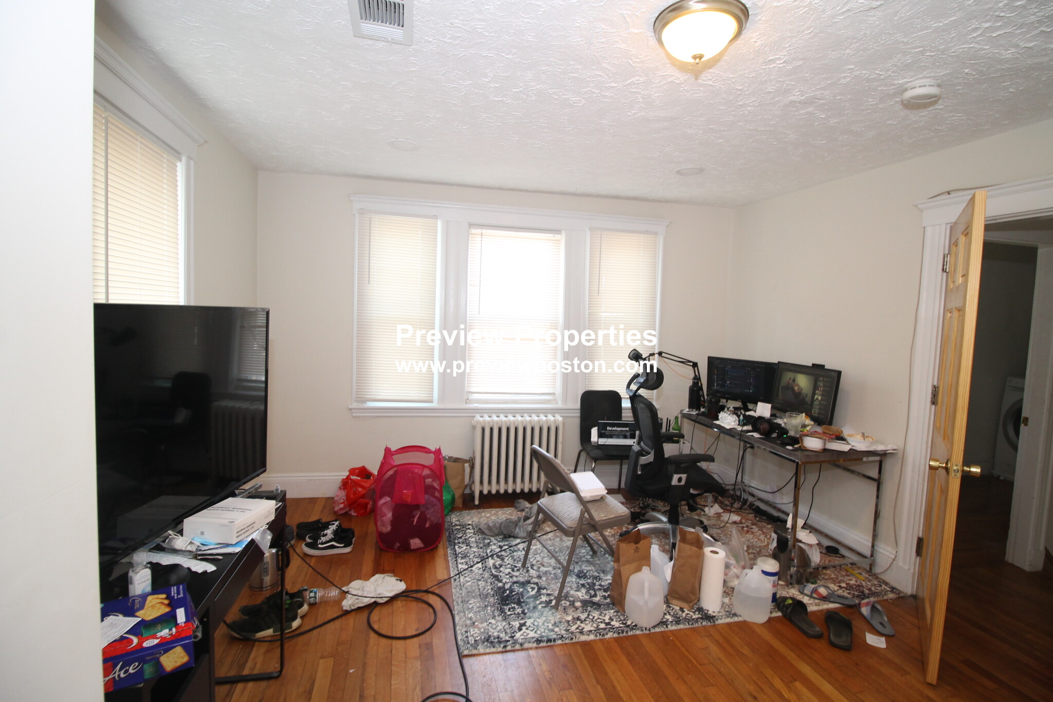 12 Logan St, Roxbury