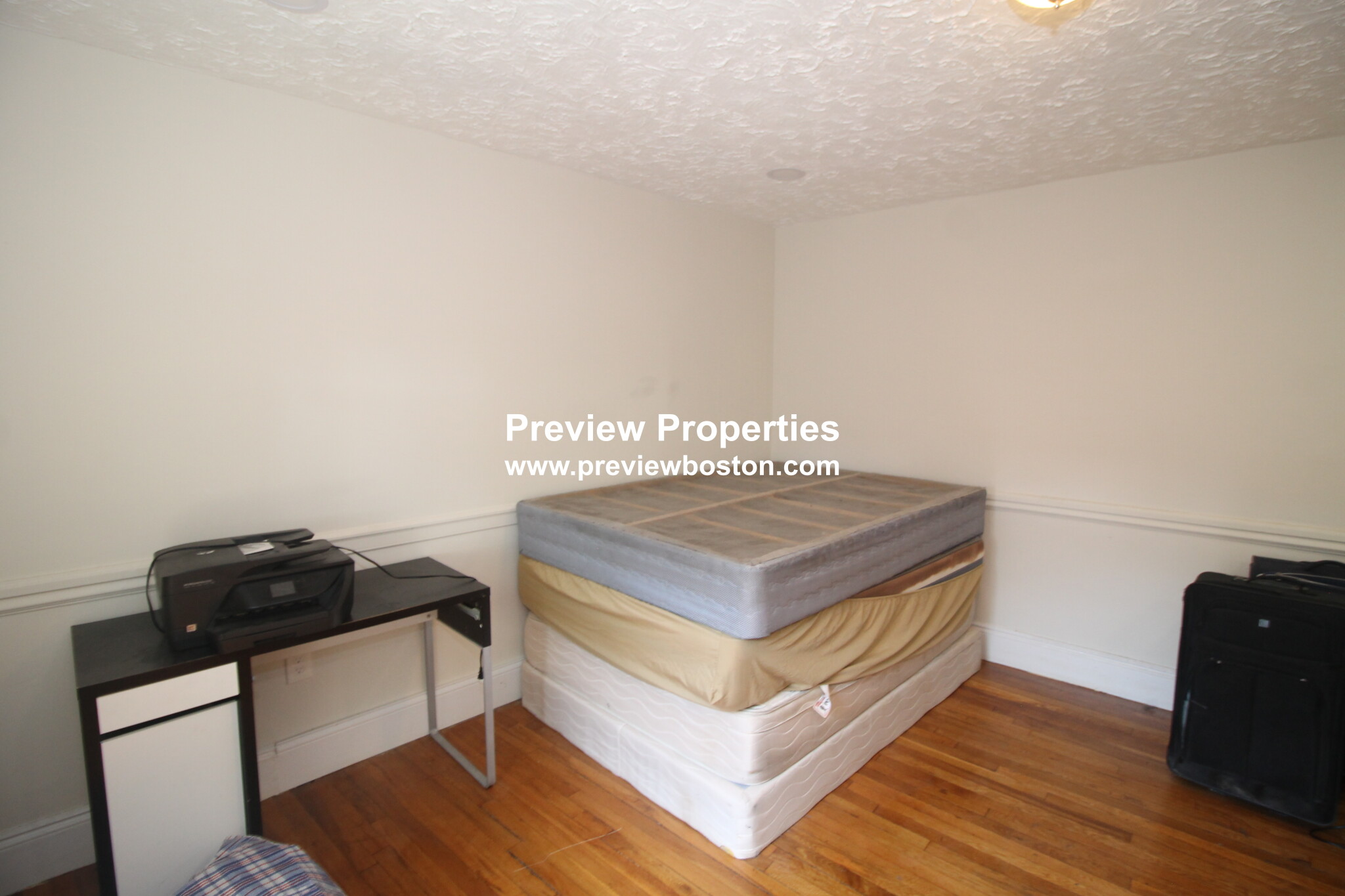 12 Logan St, Roxbury