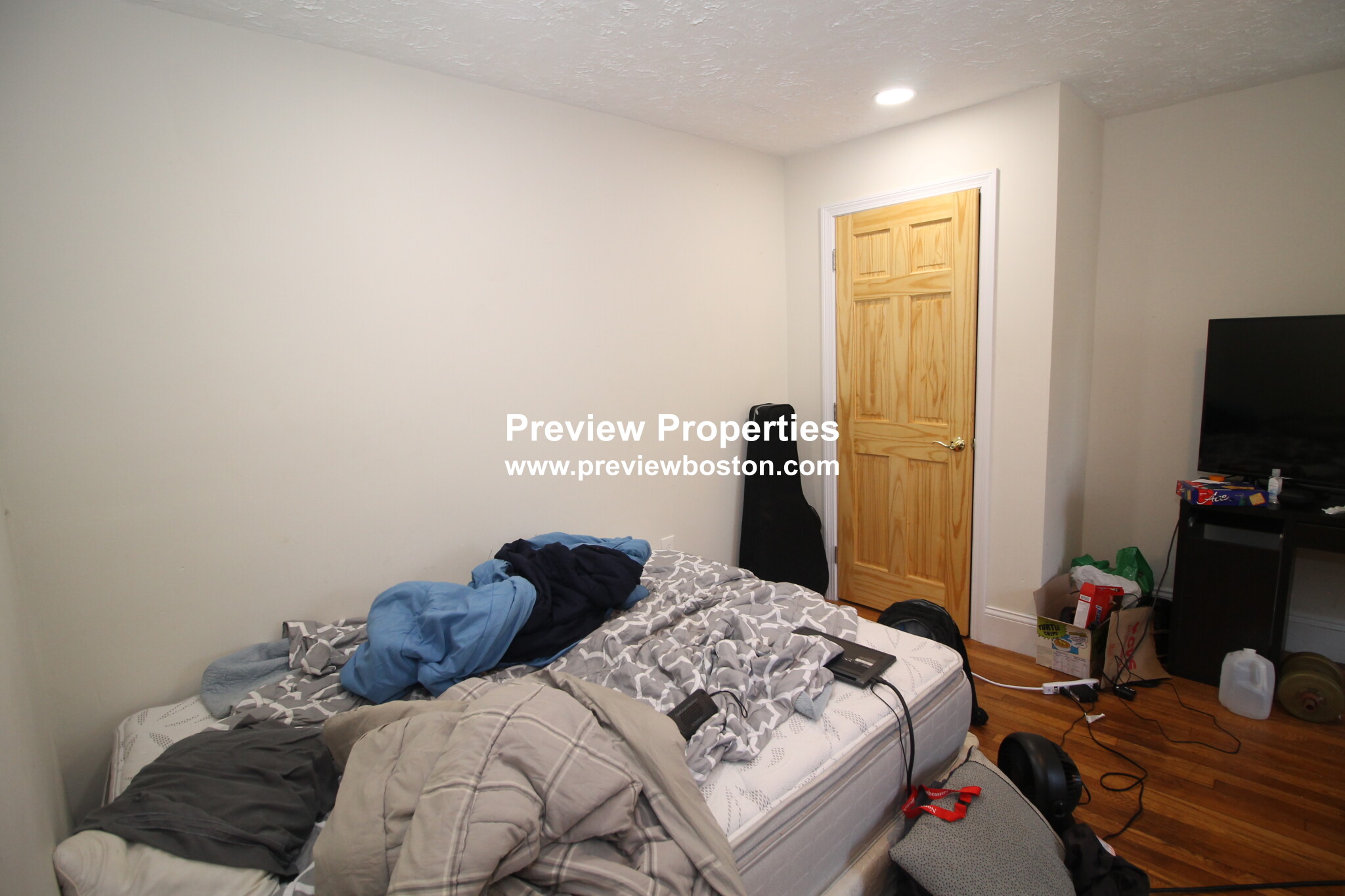 12 Logan St, Roxbury