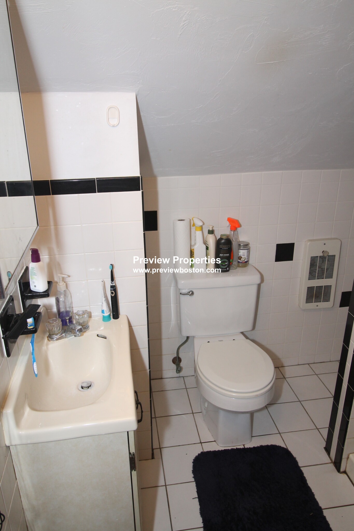 5 bed, 2 bath apartment for rent at 19 Priscilla Rd Unit 2, Brighton — photo 36 of 37