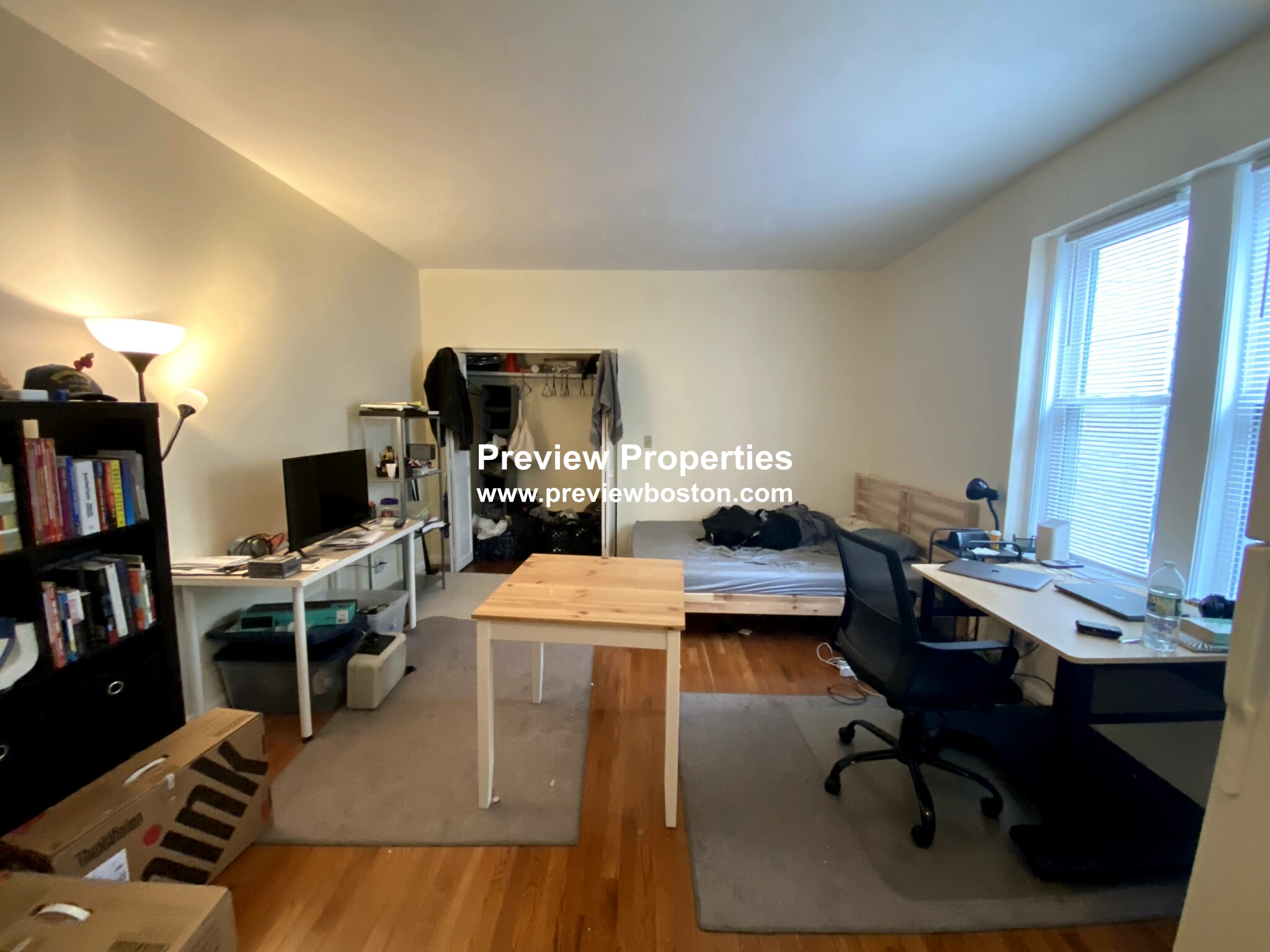 Studio bed, 1 bath apartment for rent at 1427 Commonwealth Ave Unit 304, Brighton — photo 3 of 12