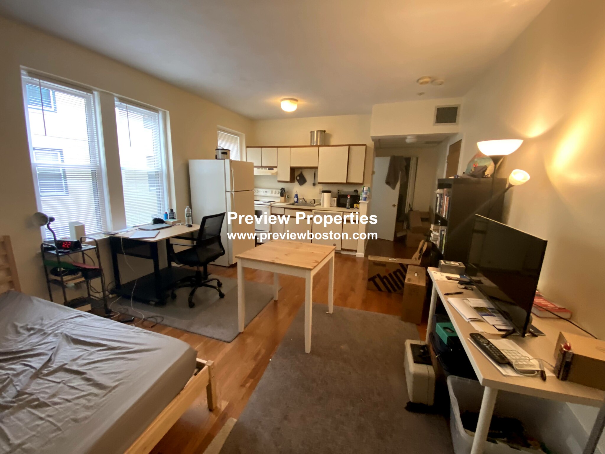 Studio bed, 1 bath apartment for rent at 1427 Commonwealth Ave Unit 304, Brighton — photo 4 of 12