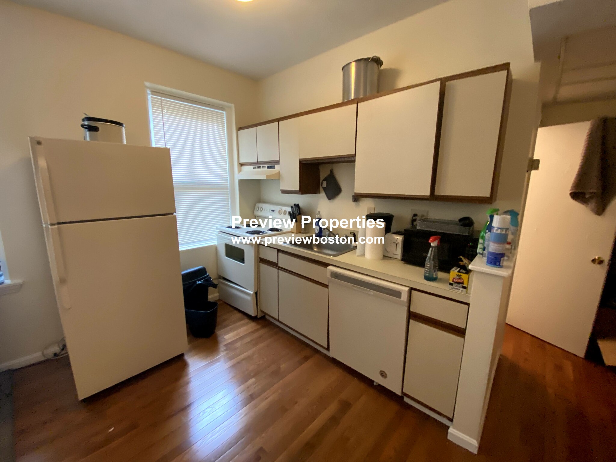Studio bed, 1 bath apartment for rent at 1427 Commonwealth Ave Unit 304, Brighton — photo 7 of 12