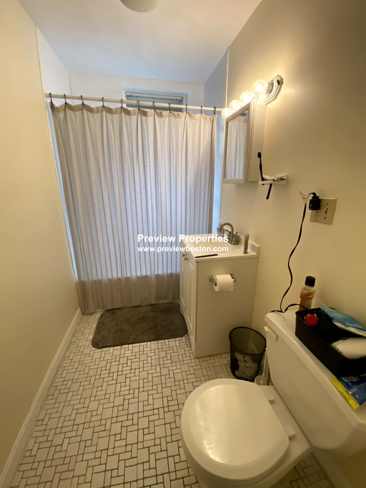 Studio bed, 1 bath apartment for rent at 1427 Commonwealth Ave Unit 304, Brighton — photo 8 of 12