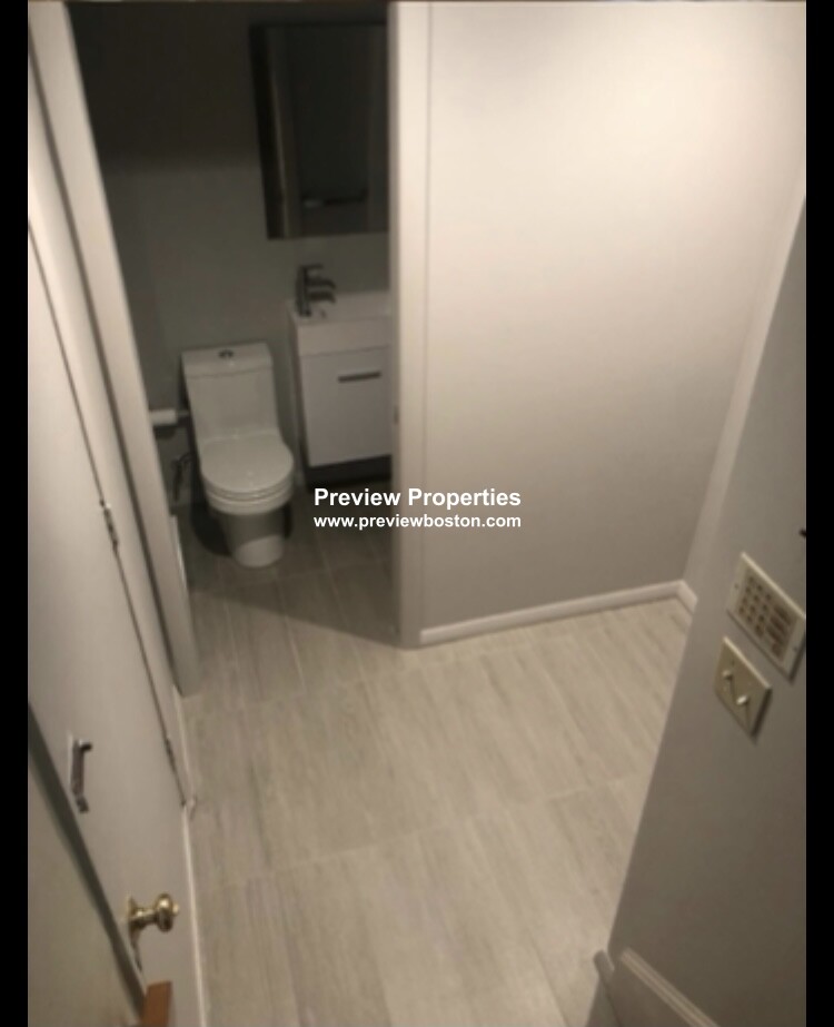 3 bed, 2.5 bath apartment for rent at 85 Brainerd Rd Unit TH1, Allston — photo 4 of 9