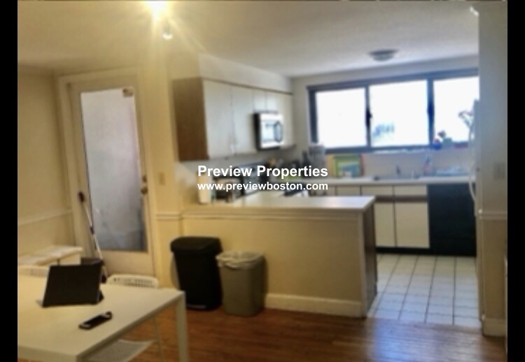 3 bed, 2.5 bath apartment for rent at 85 Brainerd Rd Unit TH1, Allston — photo 9 of 9