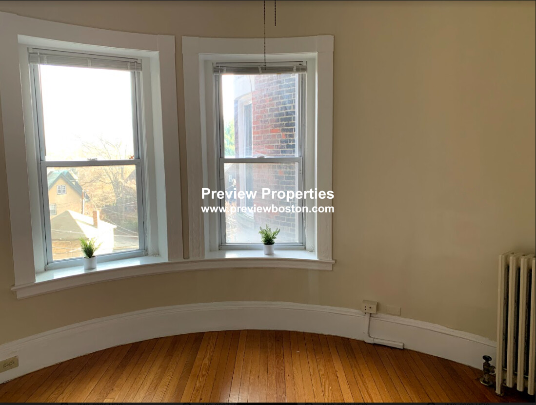 1 bed, 1 bath apartment for rent at 1477 Beacon St Unit 10, Brookline — photo 13 of 41